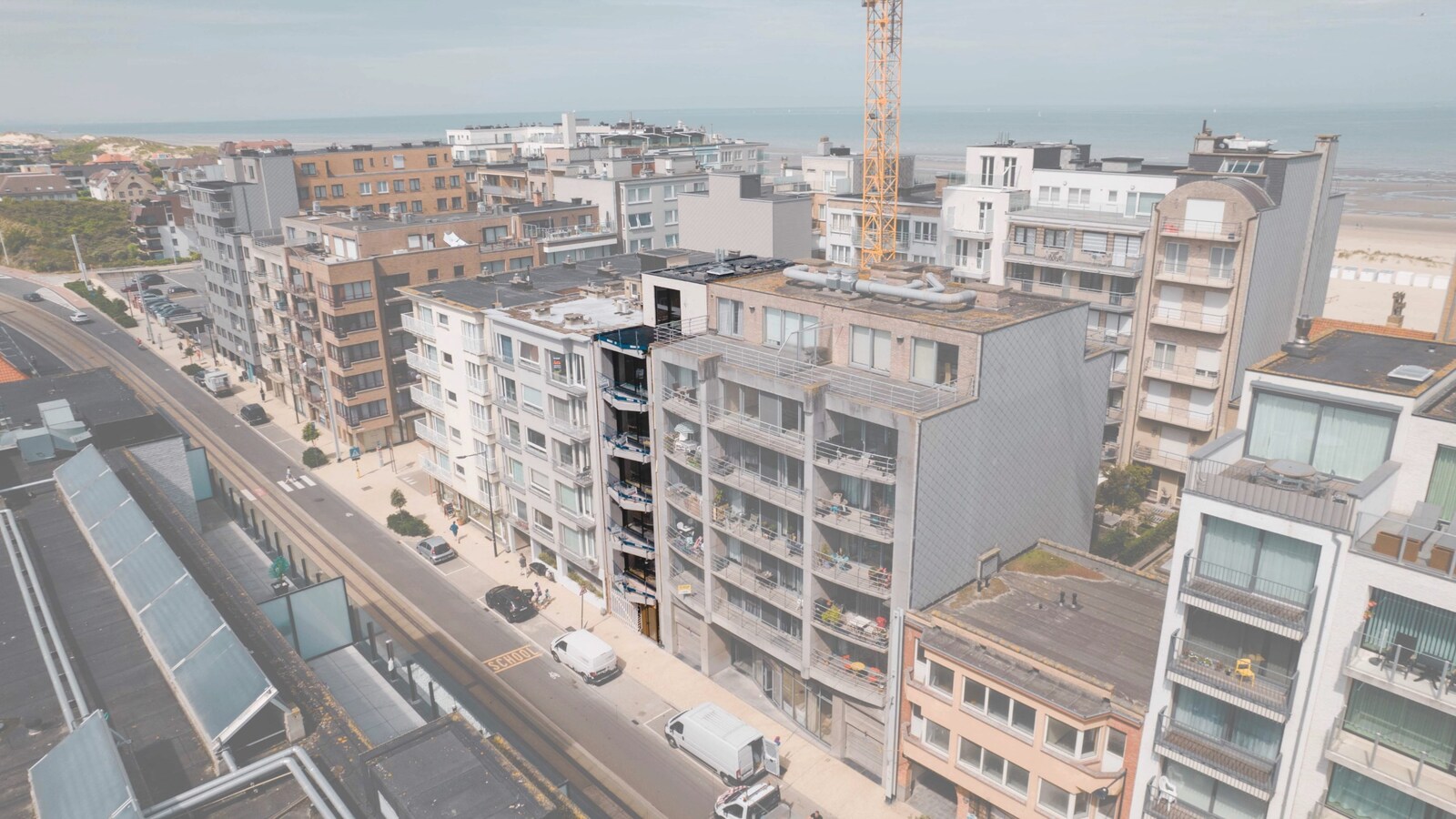 Res. DUNAS: 5 zongerichte luxe appartementen op een boogscheut van de zeedijk Oostduinkerke! 