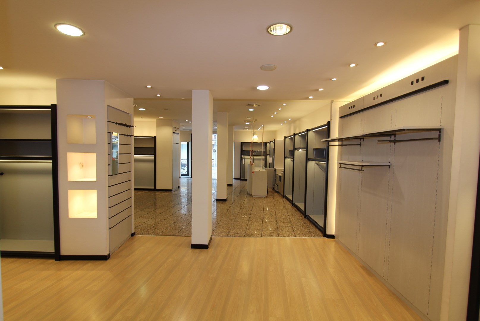 winkel achter