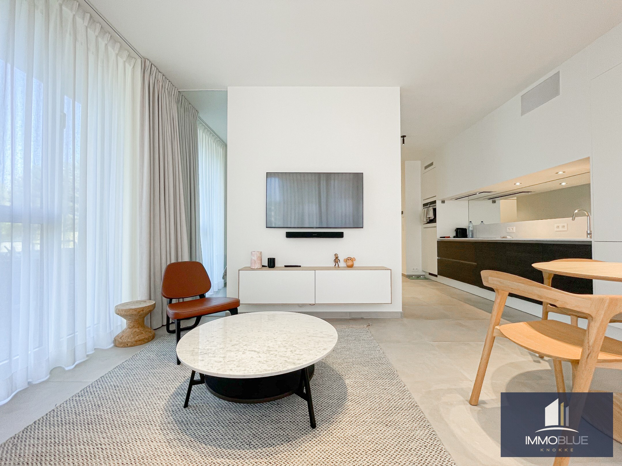 Appartement d&#39;angle sublime situ&#233; dans une r&#233;sidence r&#233;cente &#224; proximit&#233; de la Dumortierlaan. 