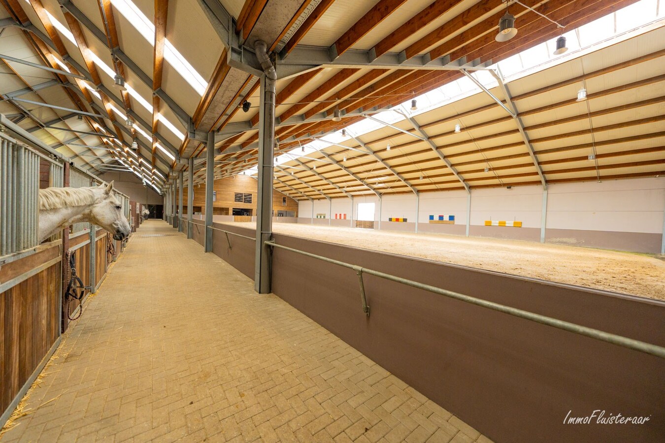 Recently built equestrian complex with a luxurious newly built villa on approximately 5.6 hectares. 