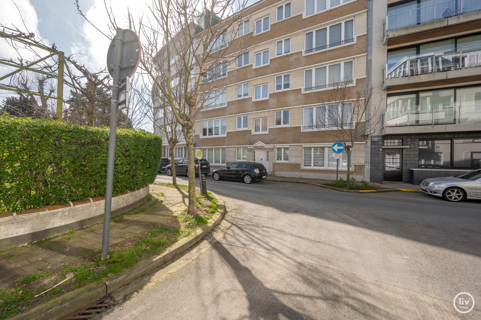 Appartement confortable de 2 chambres avec vue d&#233;gag&#233;e, id&#233;alement situ&#233; avec vue sur l&#39;avenue Winston Churchill &#224; Knokke. 
