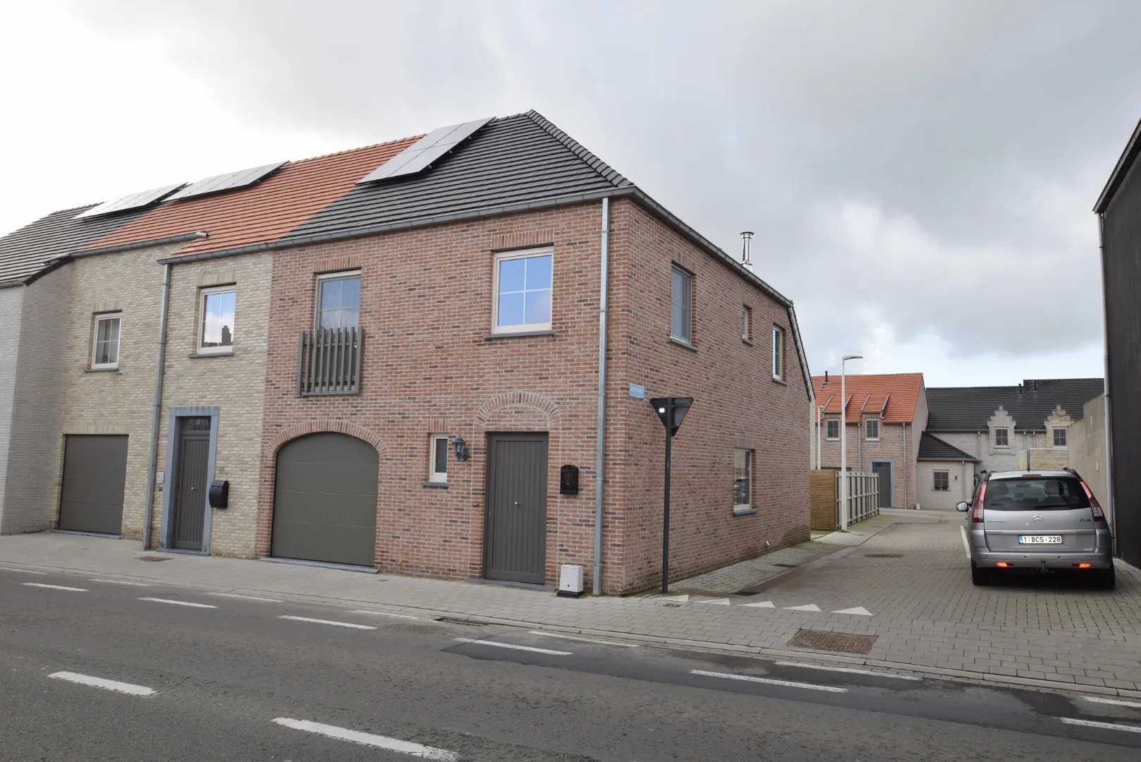 Halfopen nieuwbouwwoning op 112m2 te Nieuwpoort-Stad.