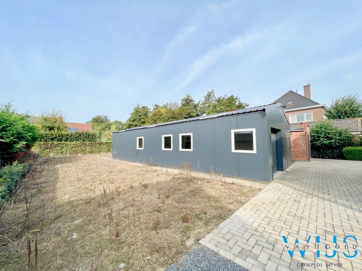 Woning met 2 loodsen  te ERTVELDE ! 