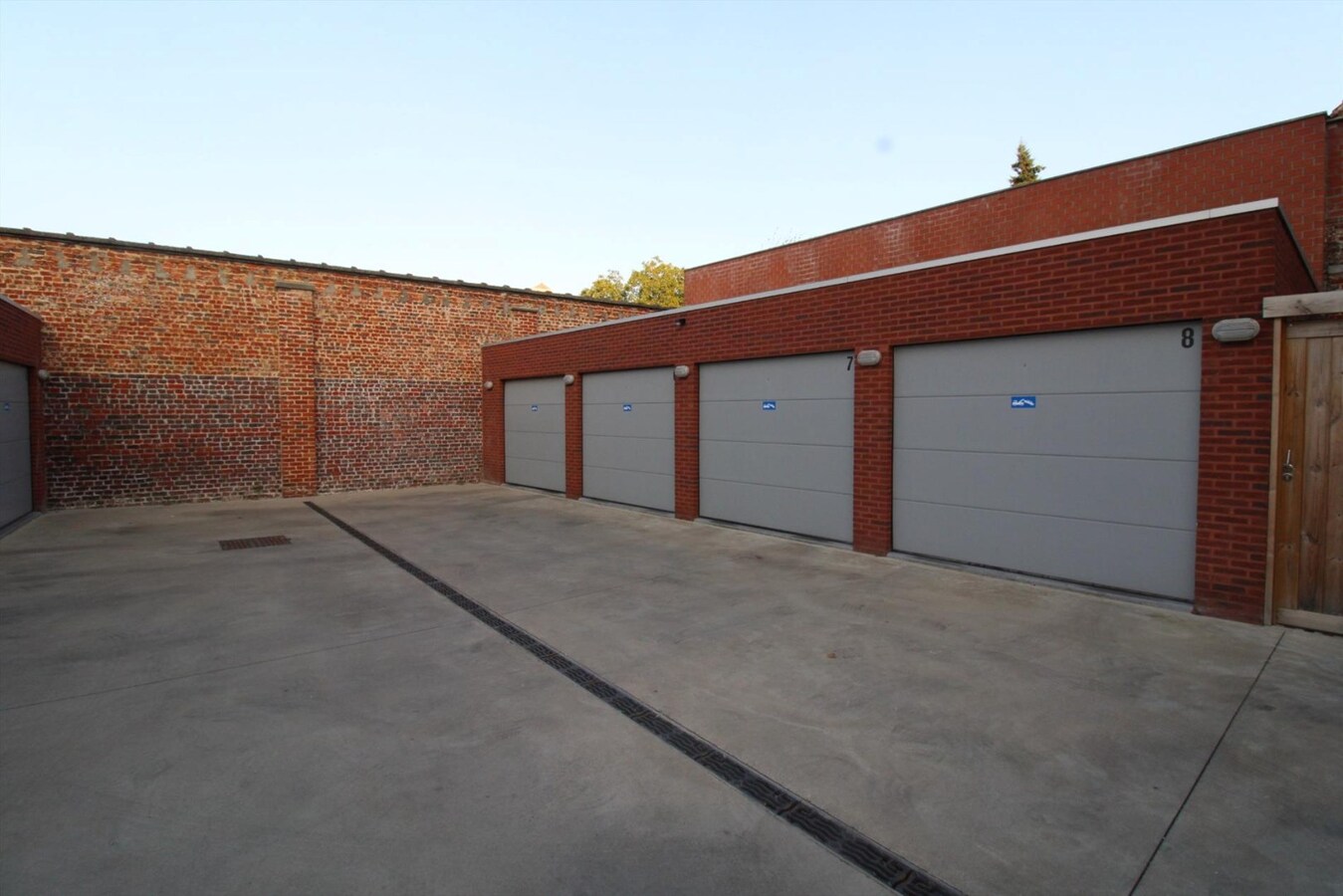 Nieuwbouwappartement met 1 slaapkamer en garage in centrum Roeselare max 1 persoon! 