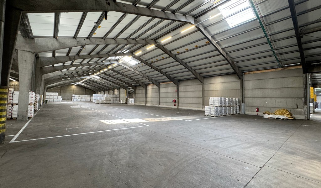 Magazijn te huur in Schomhoeve Logistic Center in haven Antwerpen