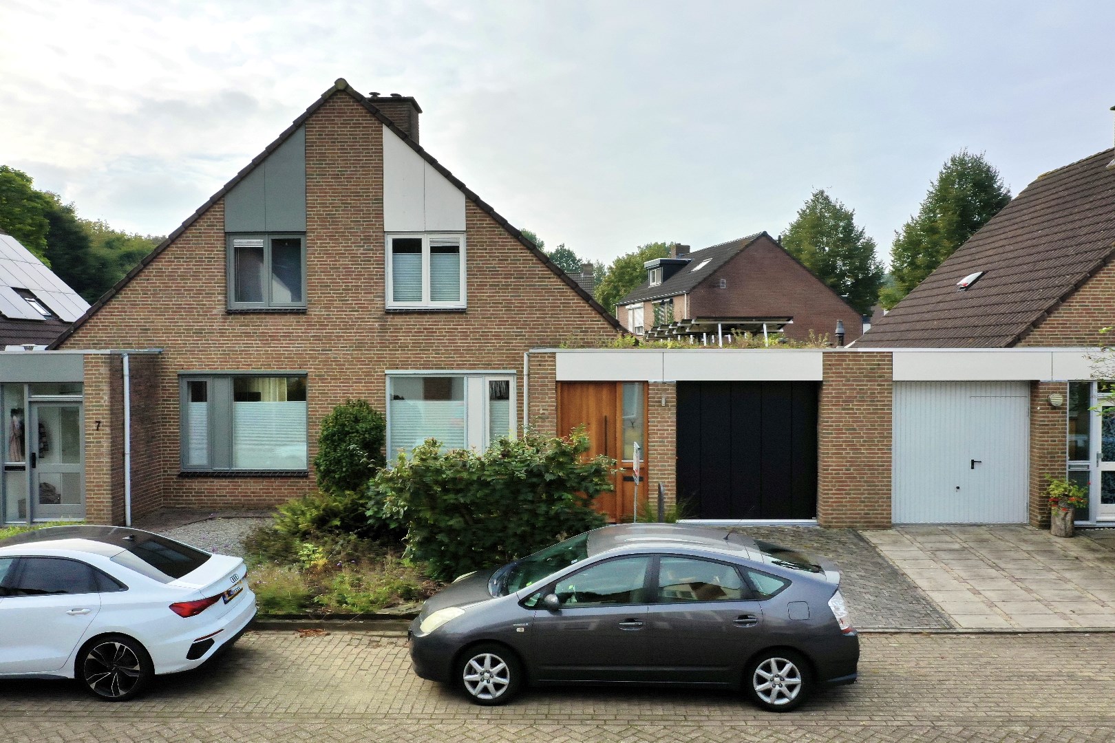 Semi-bungalow te koop in Sittard