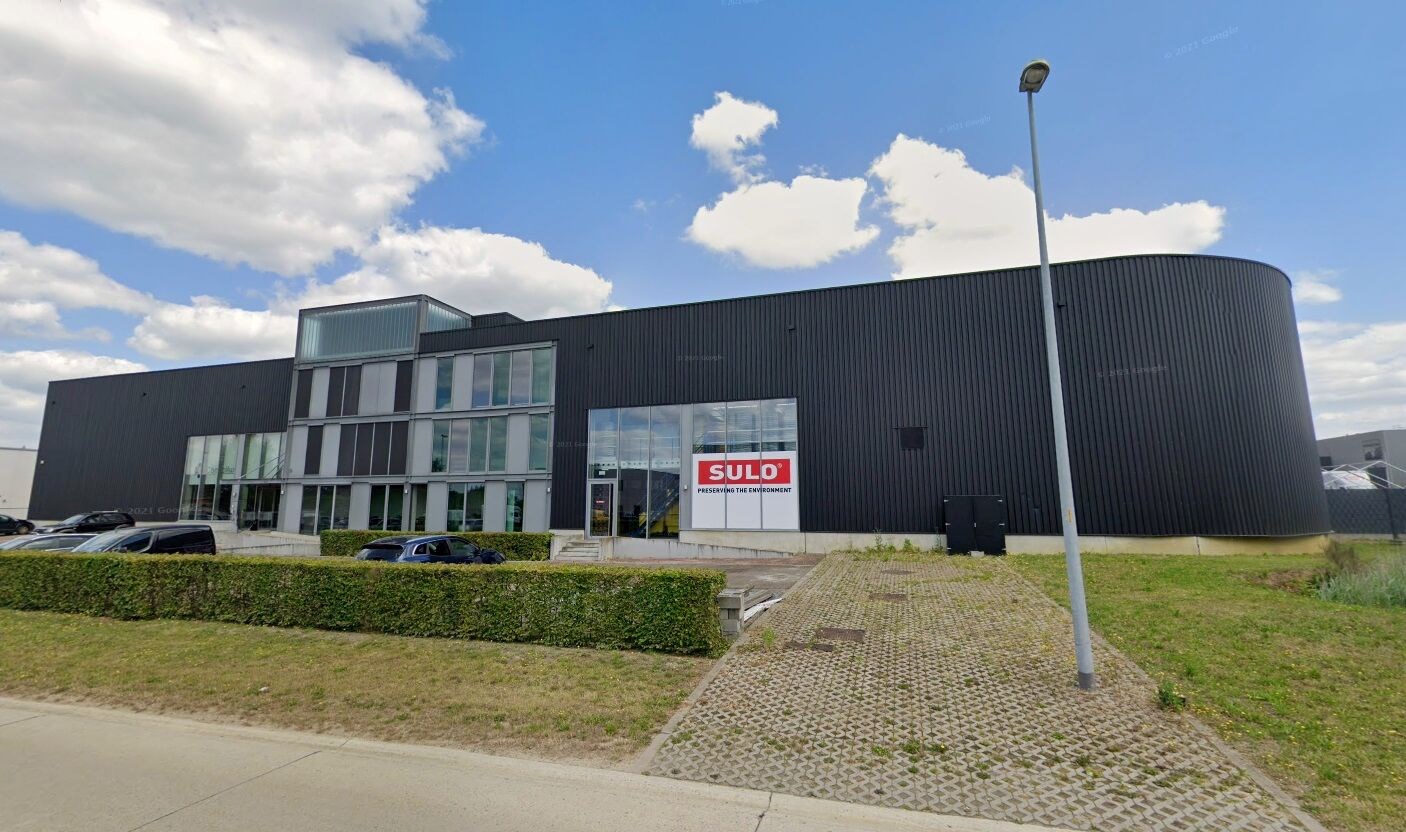 Magazijn met mogelijkheid tot kantoor in recent bedrijfspand in Meerhout