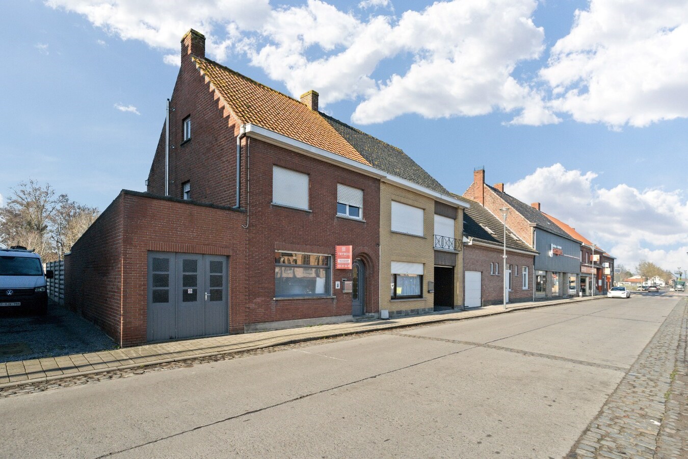 Centraal gelegen woning op ruim perceel van 721m&#178; 