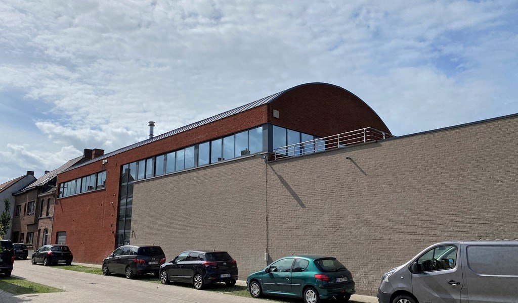 Instapklare kantoren te huur nabij het centrum van Wetteren