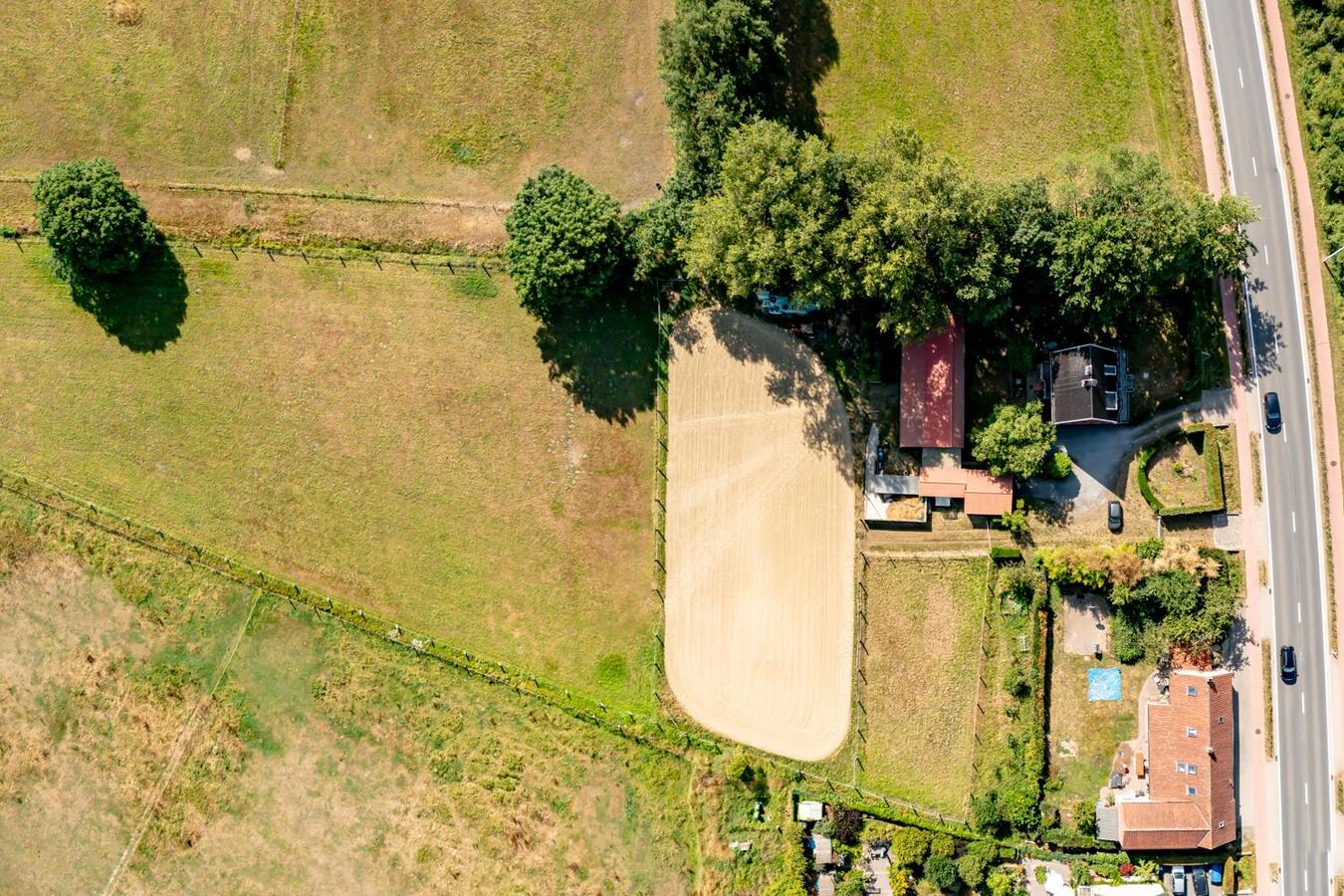 Charmante woning met paardenaccommodatie op ca. 1ha te Aarschot (Vlaams-Brabant) 