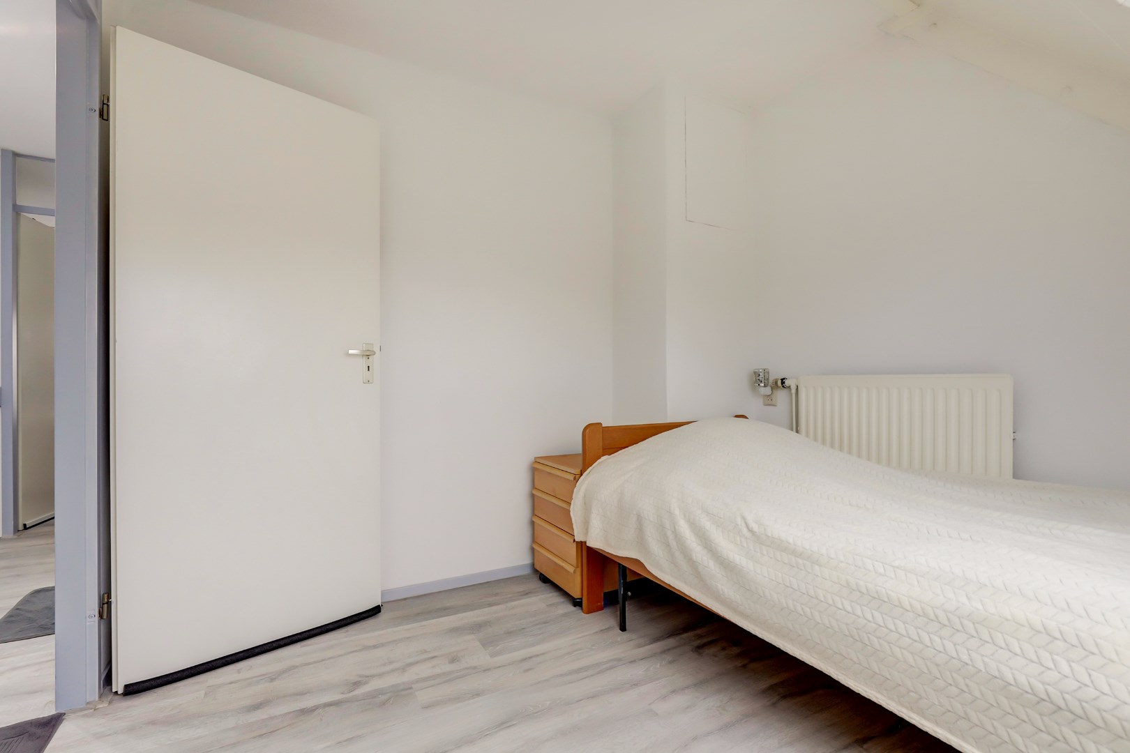 Deze 3 kamer maisonnette van 79 m2 woonplezier is zonder klussen te betrekken. 