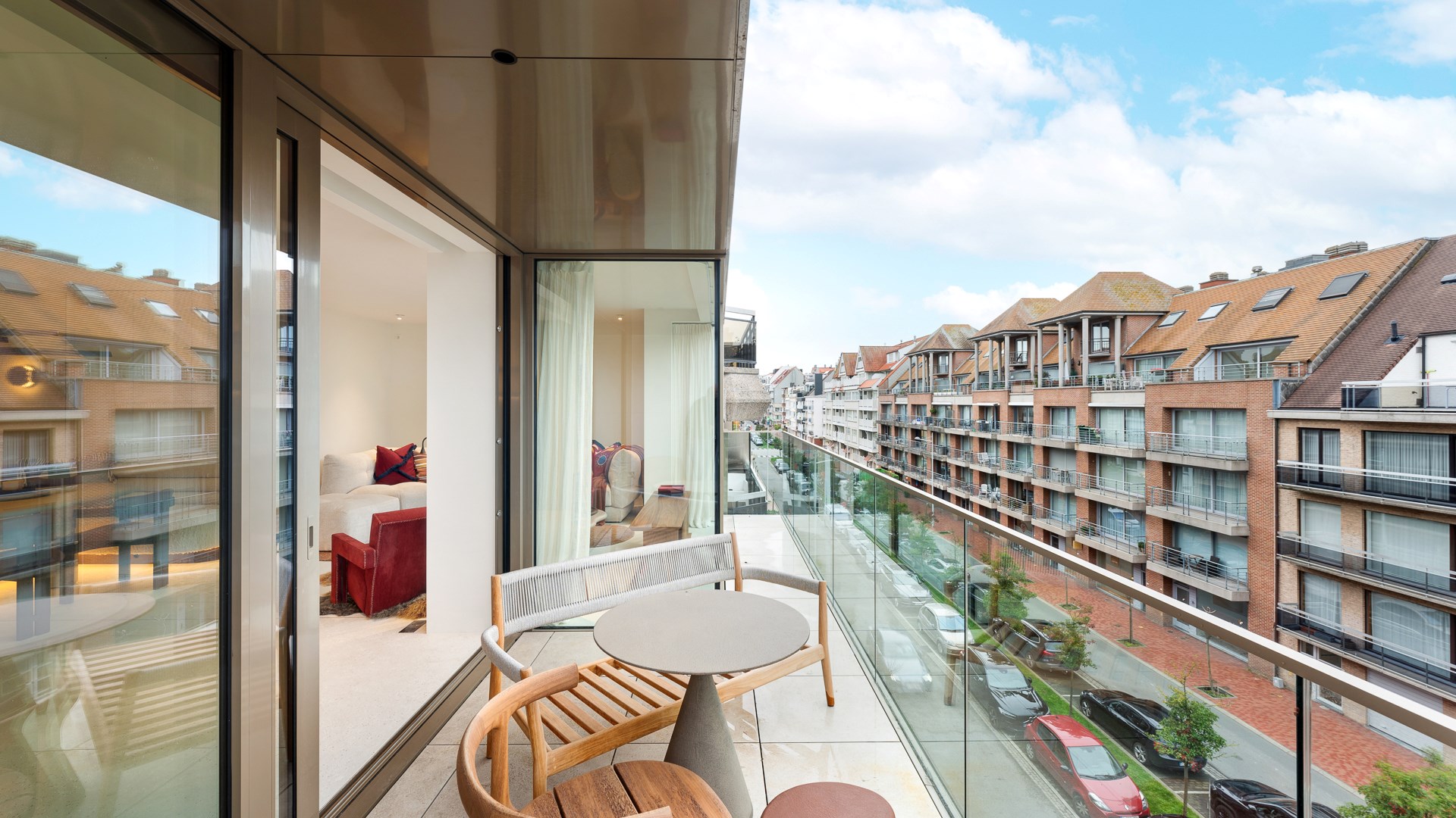 Magnifique appartement neuf avec une largeur de fa&#231;ade exceptionnelle de 10 m situ&#233; sur l&#39;avenue Van Bunnen &#224; Knokke. 