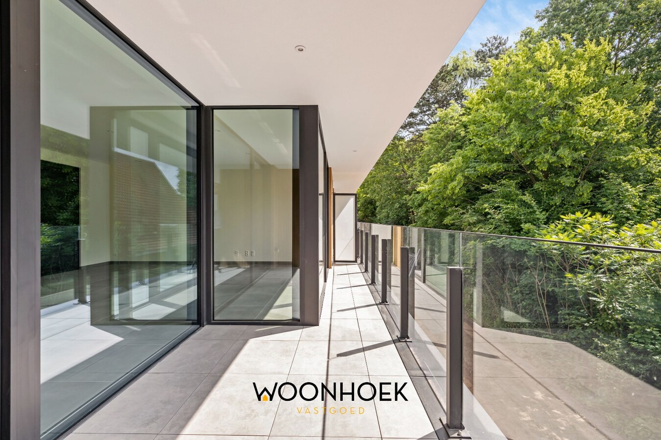 3- slpk luxeappartement met staanplaats in het Oeverpark! 