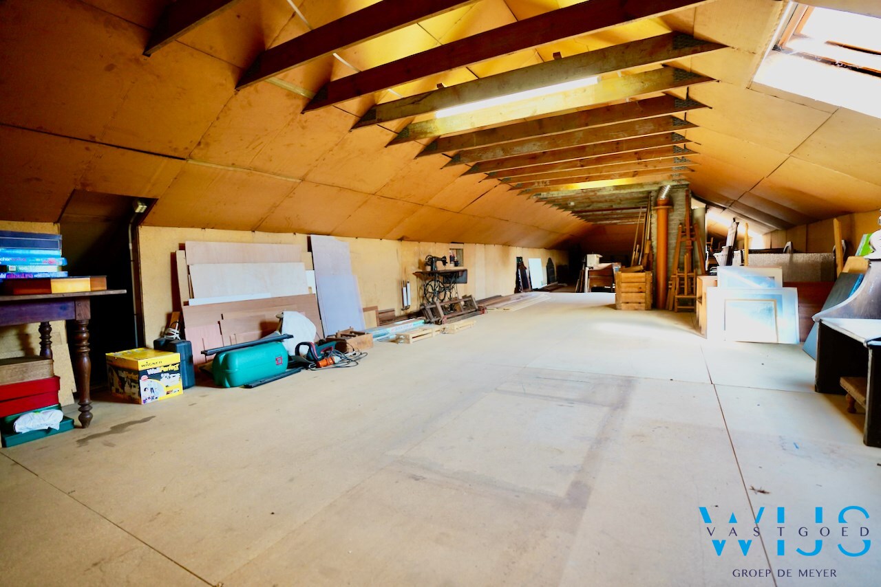 Schitterend woonhuis op een fantastisch perceel van 2859 m&#178; te Drongen ! 