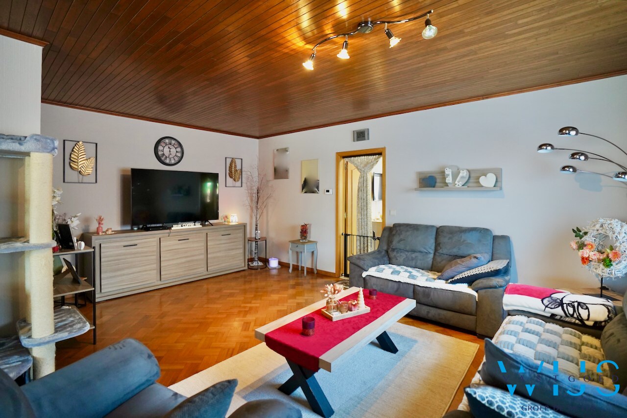 Woonhuis op 1000m&#178; in hartje Ertvelde ! 