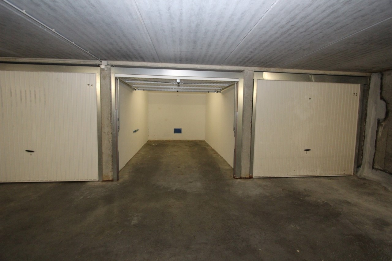 Van Bunnenlaan - Afgesloten garagebox op -2 in residentie M&#233;ribel. 