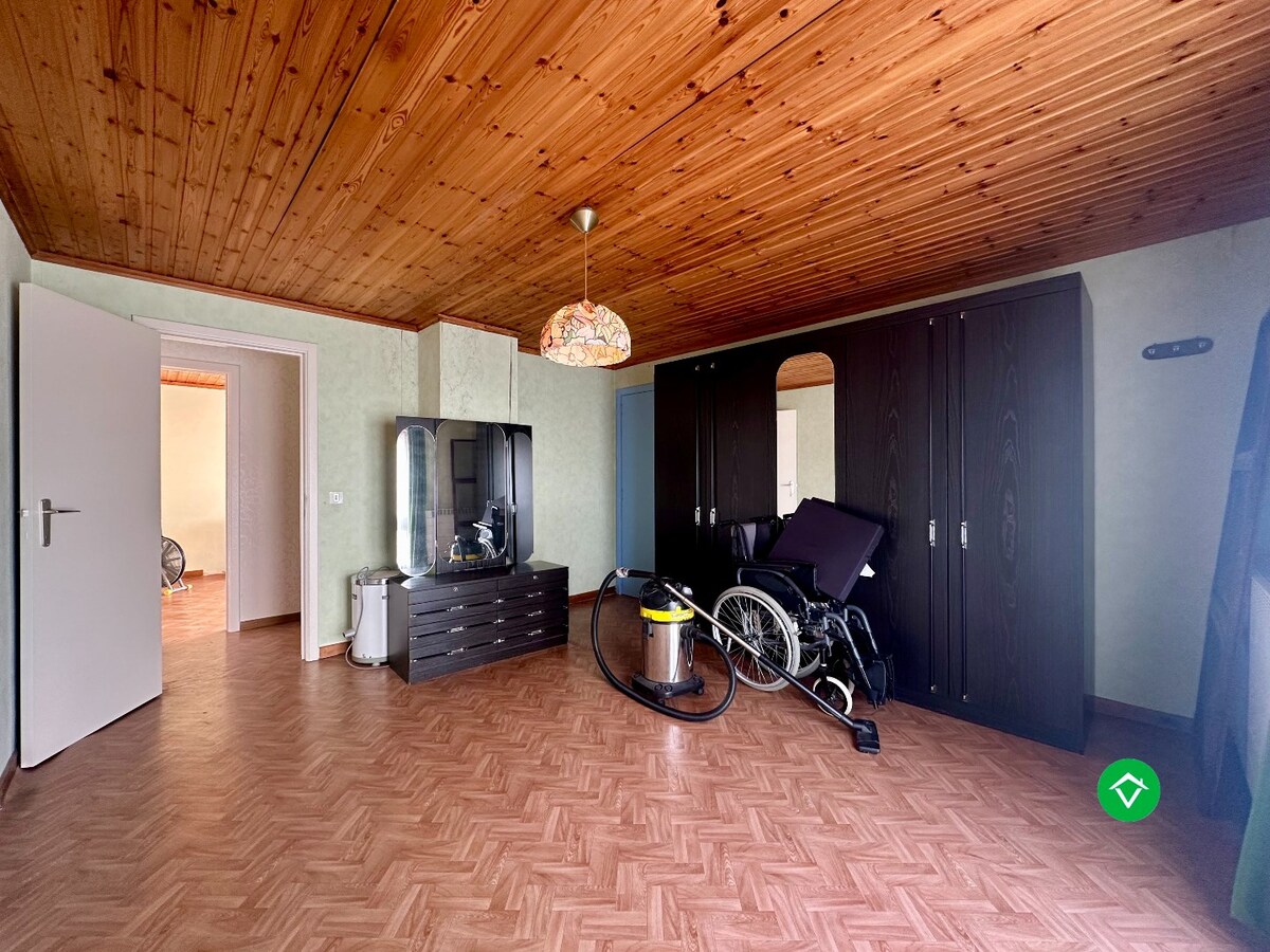 Gezinswoning met 3 slaapkamers en inpandige garage te koop in de Mokker (Koekelare) 