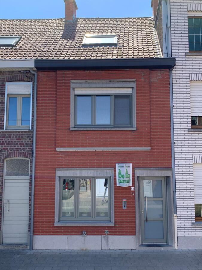 Prachtige rijwoning met 4 slaapkamers en tuin in centrum Roeselare 