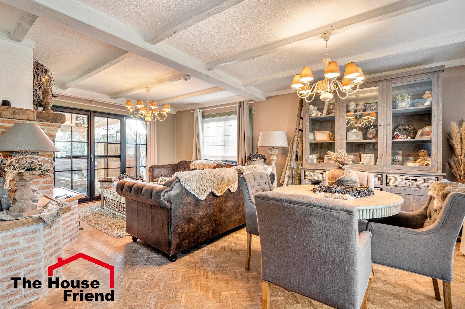 Fermette met 5 slaapkamers 