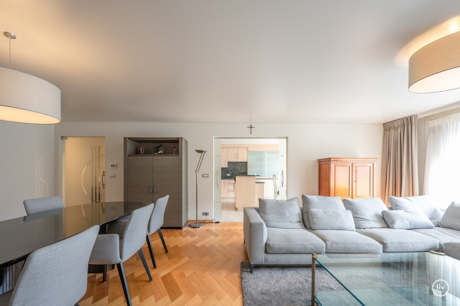 Bel appartement spacieux dans une rue calme de la Lippenslaan (avec possibilit&#233; d&#39;acheter un garage int&#233;rieur). 