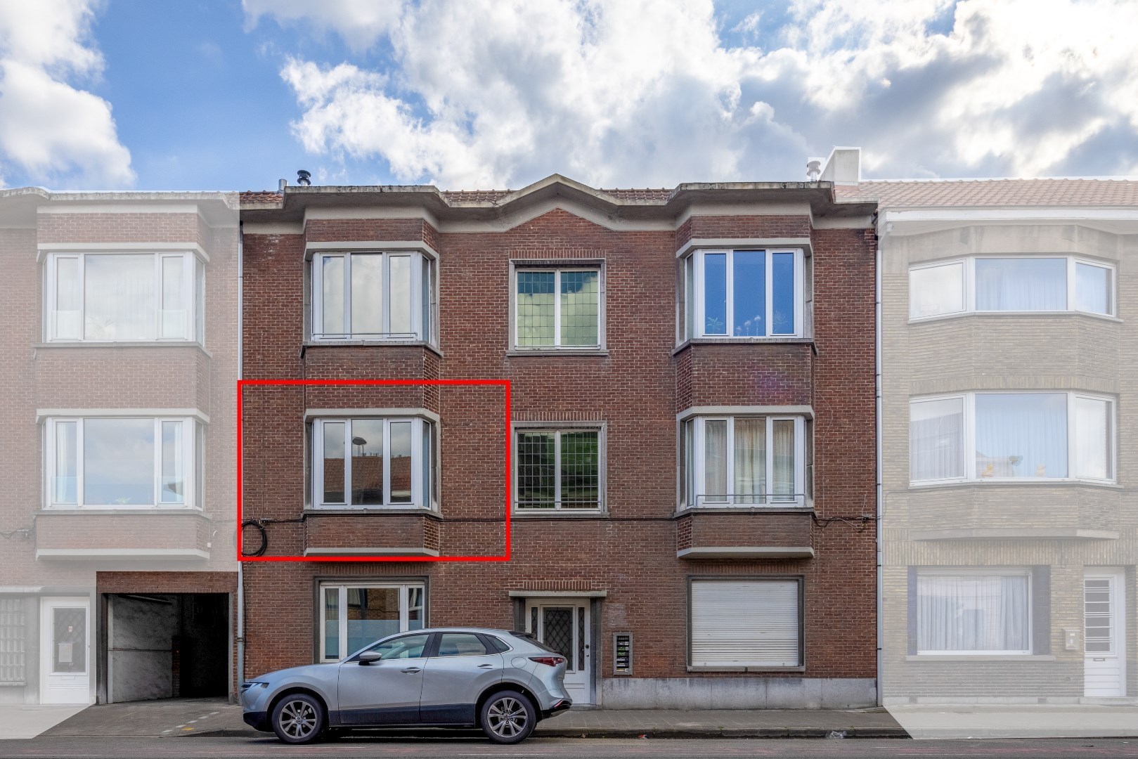 Interessant Appartement op de Eerste Verdieping in Sint-Amandsberg met Garage 