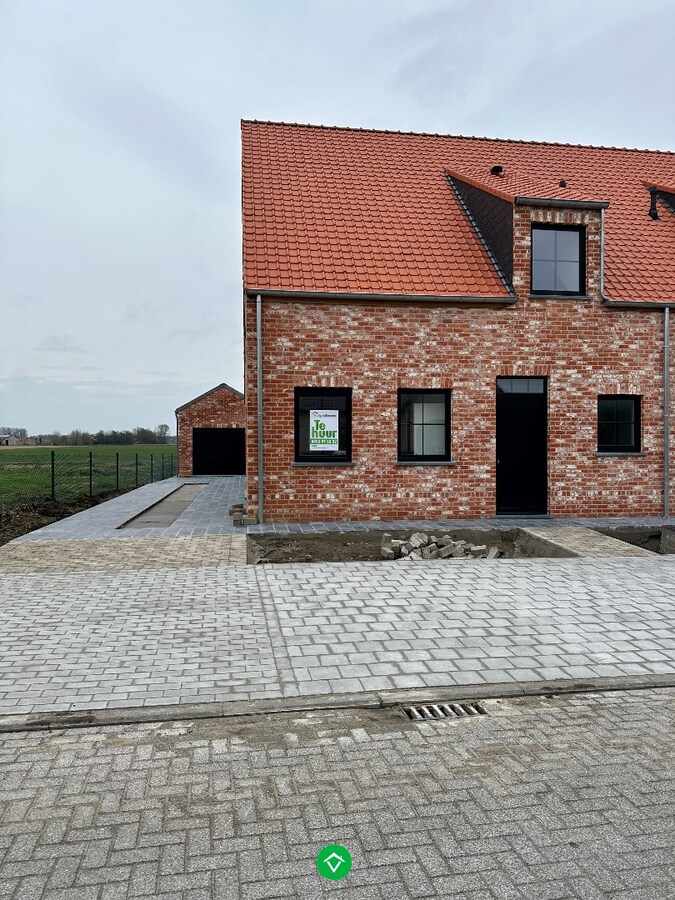 Halfopen nieuwbouwwoning te Bovekerke 