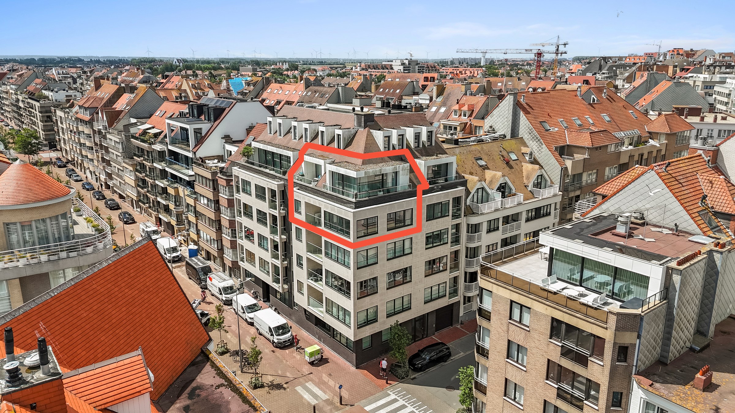 Luxueus duplex-hoekappartement, voorzien van alle comfort, nabij het Rubensplein (Mogelijkheid tot aankoop van een inpandige garage-staanplaats) 