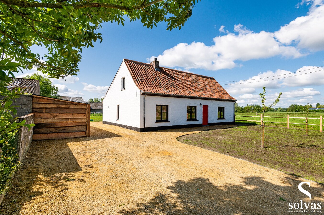 Met stijl gerenoveerde hoeve op landelijke locatie 