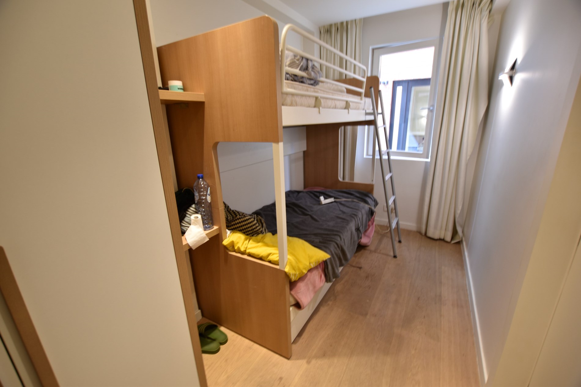Non meubl&#233; - Appartement unique avec vue lat&#233;rale sur la mer, situ&#233; au centre de la place de la Tour de Lumi&#232;re. 