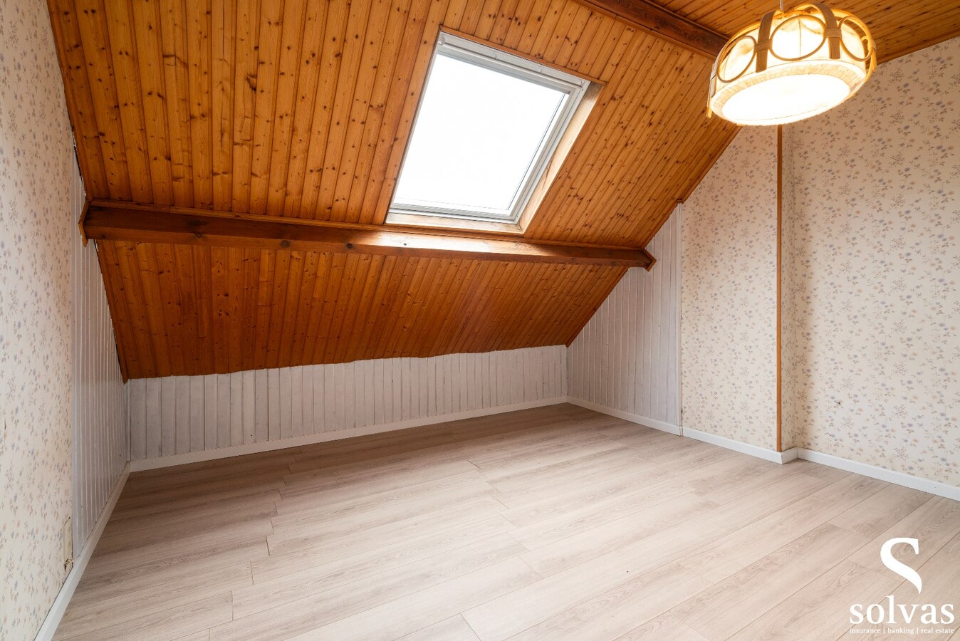 Ruime woning met 4 slaapkamers in centrum 