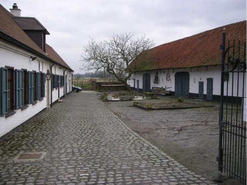 Prachtige gerenoveerde hoeve op ca. 1,25Ha met stallingen te Gontrode (bij Gent) 