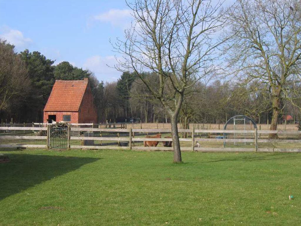 Recent gerenoveerde woning met loods op ca. 3,5 ha 