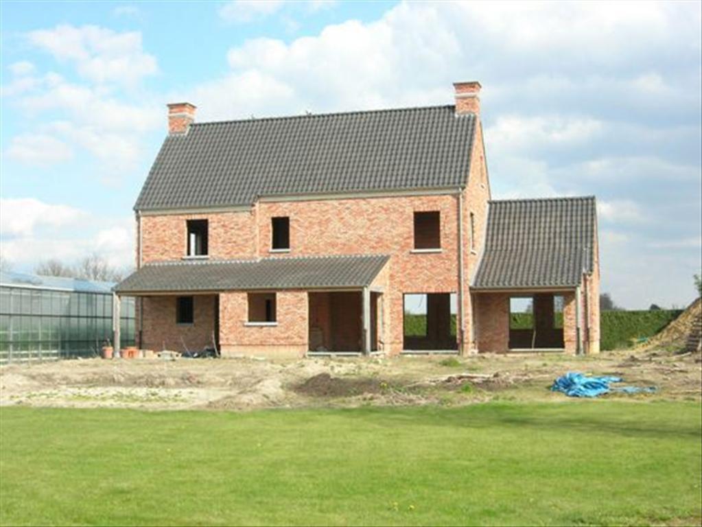 Tuinbouwbedrijf met villa op ca. 4 ha te Putte (Mechelen) 